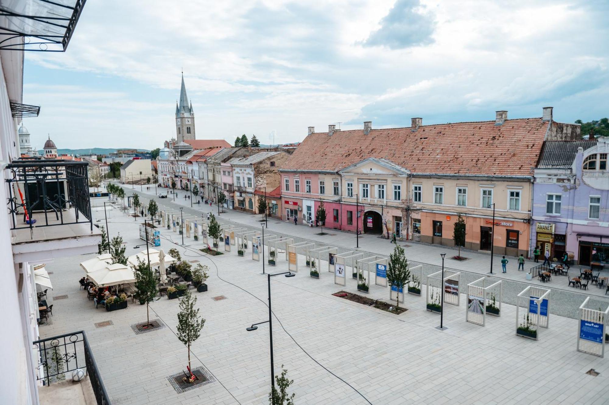 Central Nest Turda Exterior foto